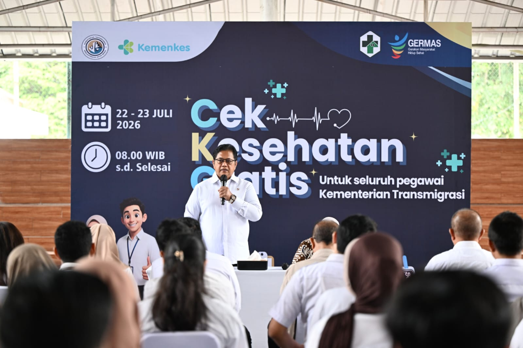 Wakil Menteri Transmigrasi Viva Yoga Mauladi memberikan sambutan pada kegiatan Cek Kesehatan Gratis di Kementerian Transmigrasi, Jakarta, 22 Juli 2026.