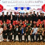 Gubernur Ansar Serahkan Satyalancana Karya Satya kepada 610 PNS Kepri