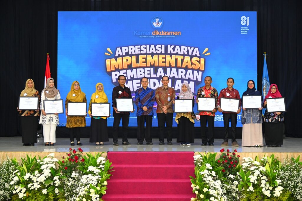 Filosofi Memuliakan Murid Kunci Utama dalam Aksi Pembelajaran Mendalam