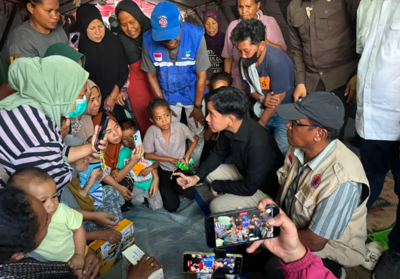 Hadir di Tengah Pengungsi Gempa Sikka, Wapres Sampaikan Empati dan Permohonan Maaf