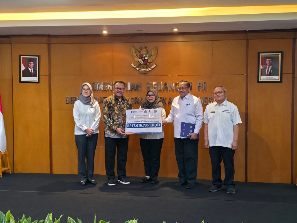 Pimpin Konsorsium ABMN,Asuransi Jasindo Serahkan Klaim Rp 17,6 Miliar kepada Kementerian Agama