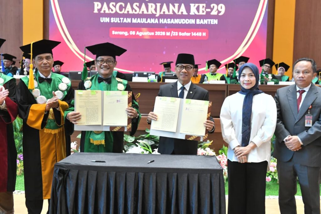 ‎Berikan Orasi Ilmiah, Mendes Yandri Ajak Lulusan UIN SMH Banten Ciptakan Lapangan Kerja di Desa