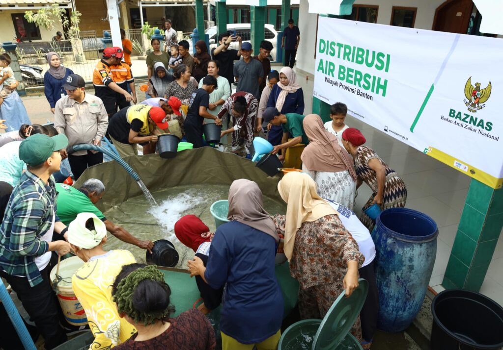 BAZNAS RI Distribusikan 1,5 Juta Liter Air Bersih ke Berbagai Pelosok Indonesia