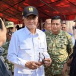 Usai Pimpin Upacara di Ende, Menteri Dody Langsung Bertolak ke Nagekeo