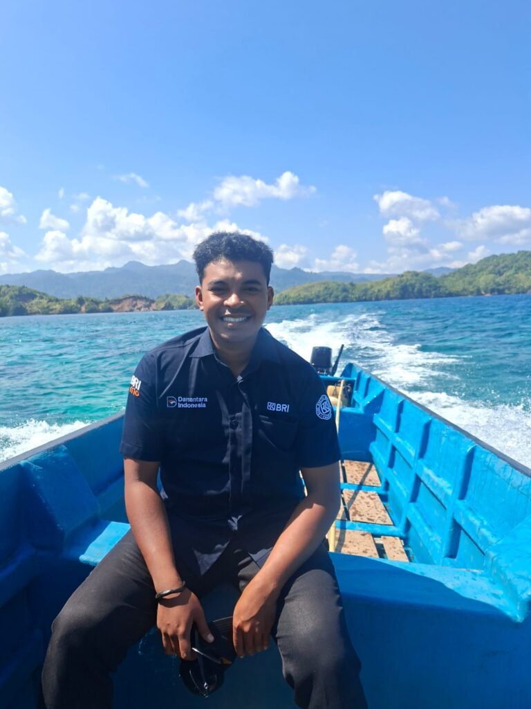 Menembus Ombak, Mantri BRI Hadirkan Layanan Perbankan di Kepulauan Maluku Utara
