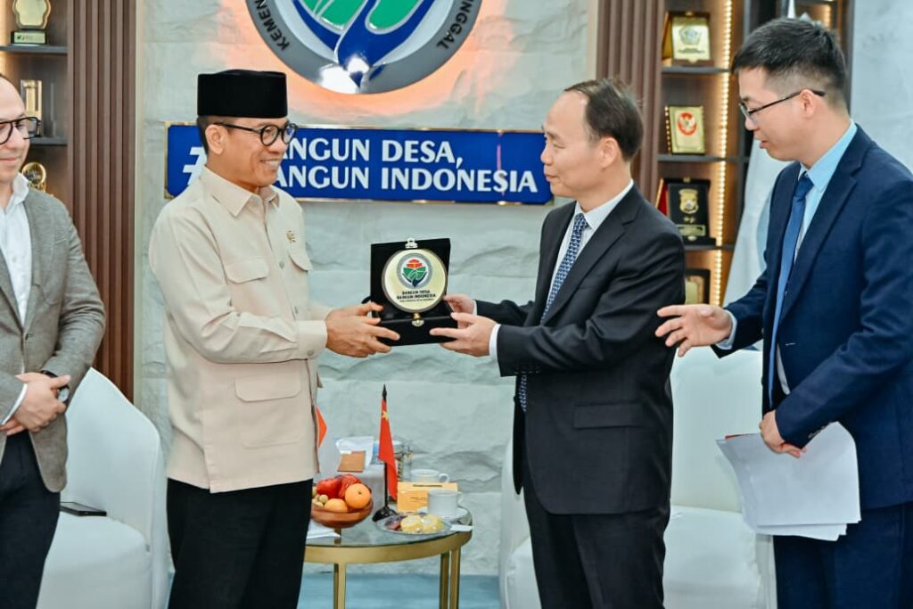 Terima Delegasi Tiongkok, Mendes Yandri Harap Kerja Sama Pembangunan Desa Terus Ditingkatkan