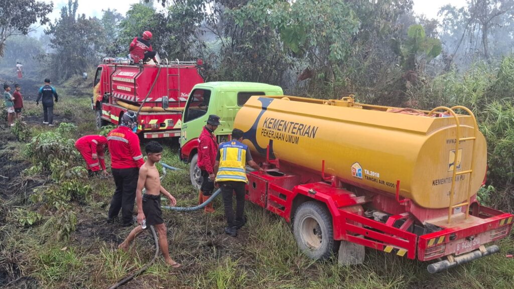 Kementerian PU Suplai Air untuk Tangani Karhutla di Muaro Jambi