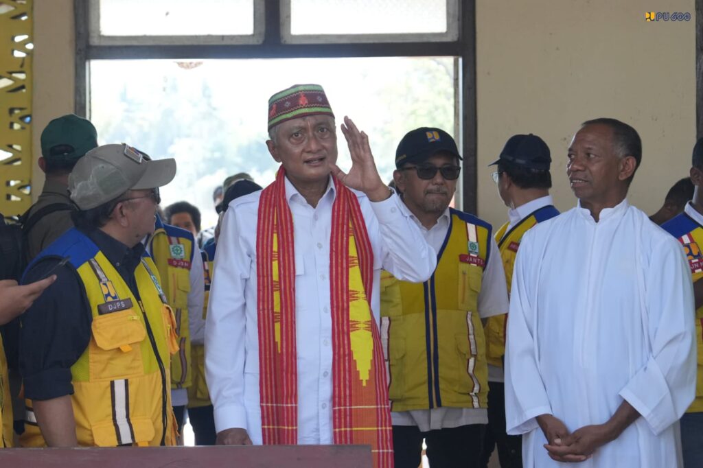 Menteri Dody: Bangun Kembali Fasilitas Layanan Publik Flores, Tetap Jaga Kearifan Lokal