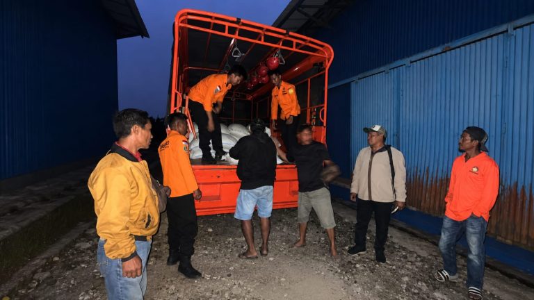 Pemerintah Hadir untuk Warga Terdampak Gempa NTT, BULOG Gerak Cepat Salurkan Beras dan Minyak Goreng