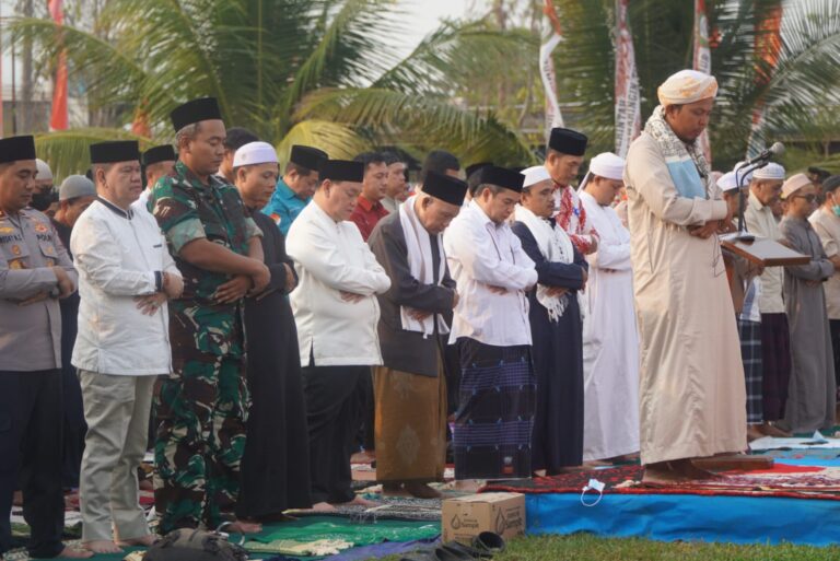Pemkab Kotim Gelar Sholat Istisqa, Mohon Hujan di Tengah Kemarau dan Karhutla