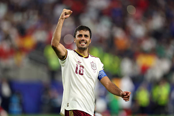 Demi Honor Naik, Rodri Siap Pilih Barcelona Dibandingkan Real-Madrid