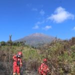 Respons Cepat, Manggala Agni dan Tim Gabungan Padamkan Kebakaran 30 Hektare di TN Gunung Rinjani