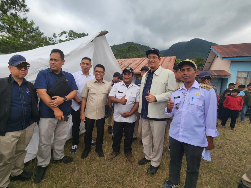 Menkeu dan DPR RI Temui Korban Gempa NTT