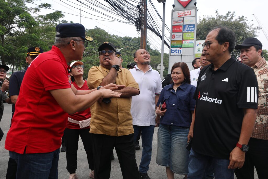 Tinjau Gedung Bapenda Pascakebakaran, Wagub Rano Pastikan Layanan Perpajakan Tetap Berjalan