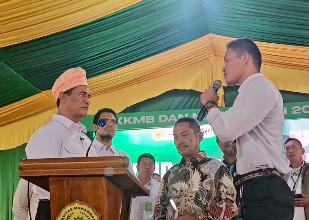 Mahasiswa UMRI Keluhkan Pupuk, Mentan Amran Gerak Cepat: Langsung Kami Layani
