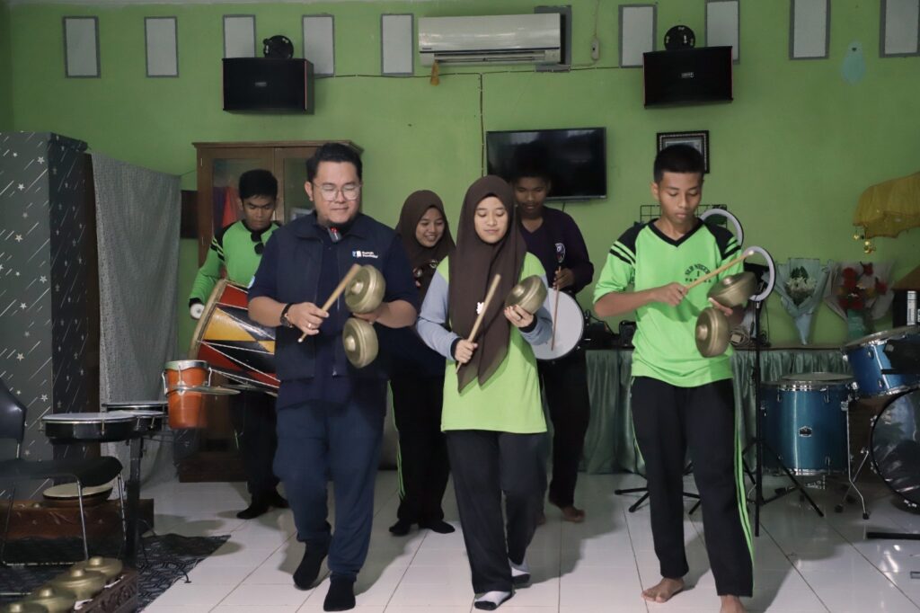 Merangkul Inklusivitas, Kisah Guru yang Mengubah Lagu “Jika Ada Gempa” Jadi Pelajaran Hidup