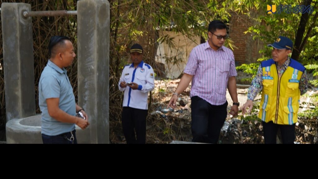 Atasi Keterbatasan Air Bersih Akibat Kemarau, Kementerian PU Bangun Sumur Bor Dangkal di Desa Slangit Cirebon