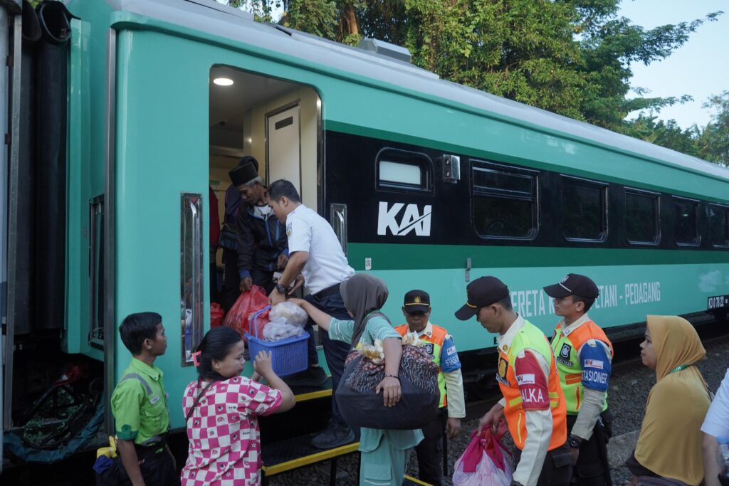 Kereta Petani dan Pedagang Layani 43 Ribu Pelanggan dengan Tarif Rp3.000