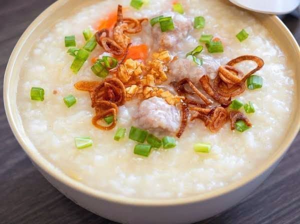Dari Gurih Hingga Menyatukan Keluarga! Ini Alasan Bubur Jadi Raja Sarapan Orang Indonesia