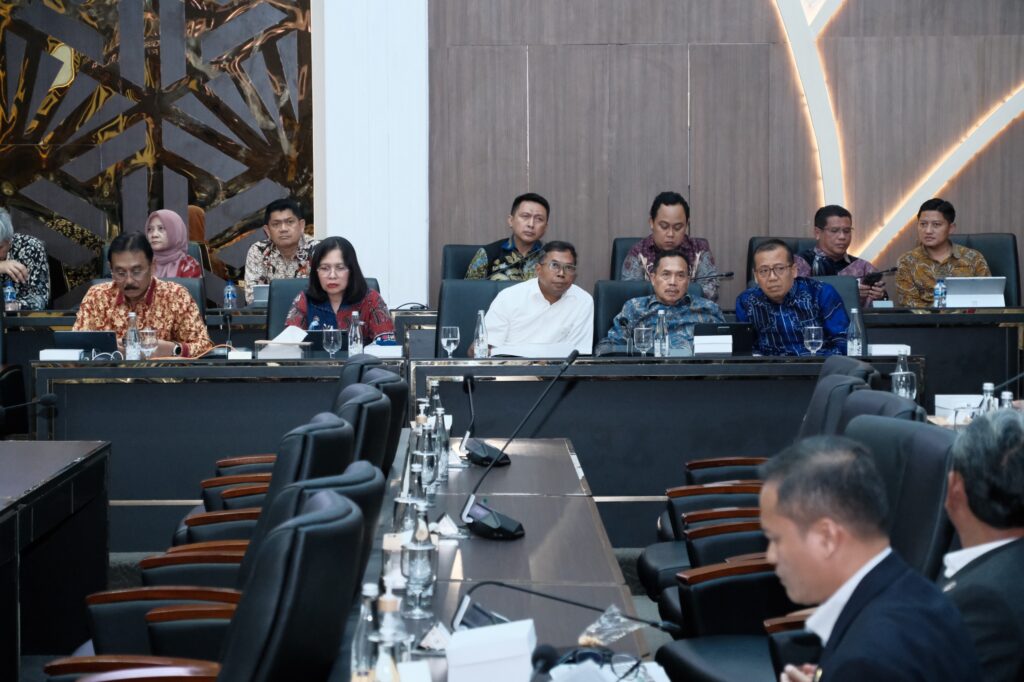 Wamen Ossy Rapat Kerja Bersama Baleg DPR RI Bahas Penyusunan RUU Reforma Agraria