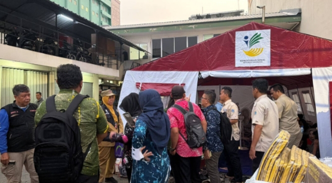 Kemensos Salurkan Bantuan untuk Korban Kebakaran di Gambir