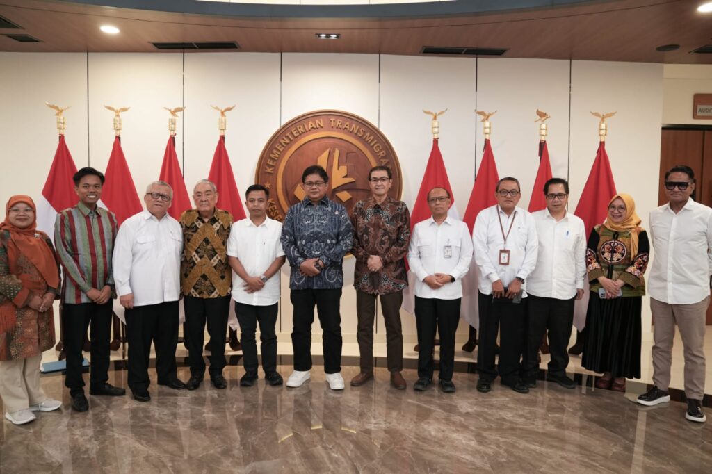 Terima Pengusaha dan Petani Karet, Wamen Viva Yoga Dorong Pembaruan Data dan Tata Kelola Perkaretan Nasional