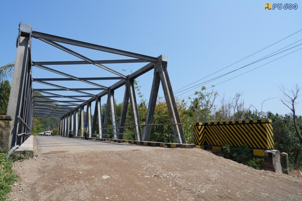 Jalan dan Jembatan Pascagempa NTT Pulih, 651 Prasarana Masih Dalam Penanganan