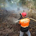 BAZNAS RI Terjunkan Tim Tanggap Bencana Padamkan Karhutla di Kalbar dan Kalsel