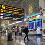 Bandara Jakarta Ditutup 2 Hari Akibat Abu Vulkanik, Ribuan Penumpang Beralih ke Bus