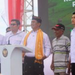 Tak Punya Lahan Sawah, Petani Banggai Dapat Hand Tractor dari Mentan Amran