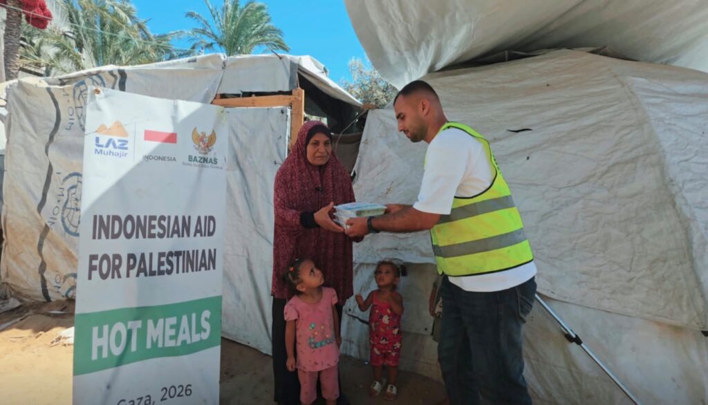 BAZNAS Bersama LAZ Muhajir Distribusikan Makanan Siap Saji untuk Warga Gaza