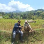 Menembus Pegunungan, Mantri BRI Setia Dampingi Warga Garut Selatan