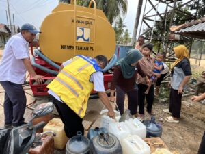 Kementerian PU Salurkan 127.250 Liter Air Bersih untuk Masyarakat Terdampak Kekeringan di Bangka Belitung