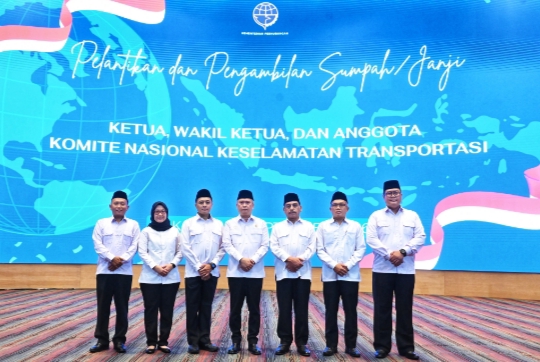 Menhub Dudy Lantik Ketua dan Anggota KNKT Masa Jabatan 2026-2030