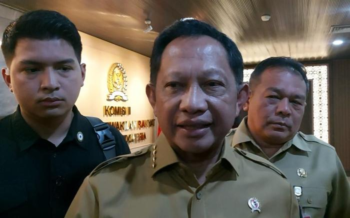 Mendagri: ASN Daerah Terdampak Erupsi Anak Krakatau Bisa WFH hingga 100 Persen