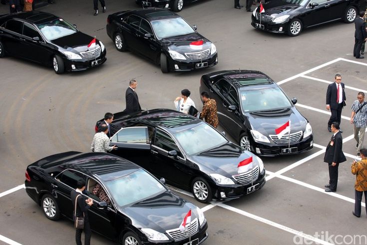 Harta Ratusan Miliar dengan Garasi Sederhana, Inilah Koleksi Mobil Milik Menkeu