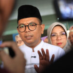 Abu Vulkanik Anak Krakatau Mengarah ke Banten, Gubernur Andra Soni Minta Warga Waspada dan Pakai Masker