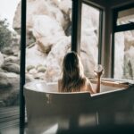 Mengapa Ide Kreatif Sering Muncul Tiba-Tiba Saat Mandi? Ini Penjelasannya