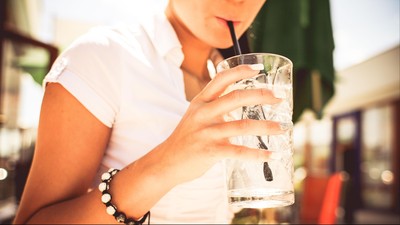 Benarkah Minum Air Es Bisa Bikin Gemuk? Ini Penjelasannya