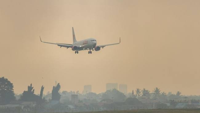 Pesawat Gagal Mendarat Di Pekanbaru Imbas Kabut Asap Karhutla